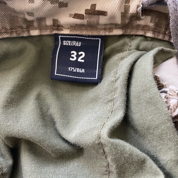 Camo Cargo Pants Size 32 - Picture 11 of 11